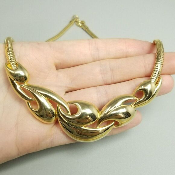 Vintage Trifari Kunio Matsumoto Necklace Abstract Gold Tone Collar Omega Chain - Picture 9 of 10